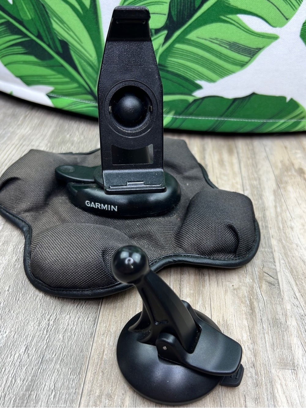 Garmin Portable GPS Mount